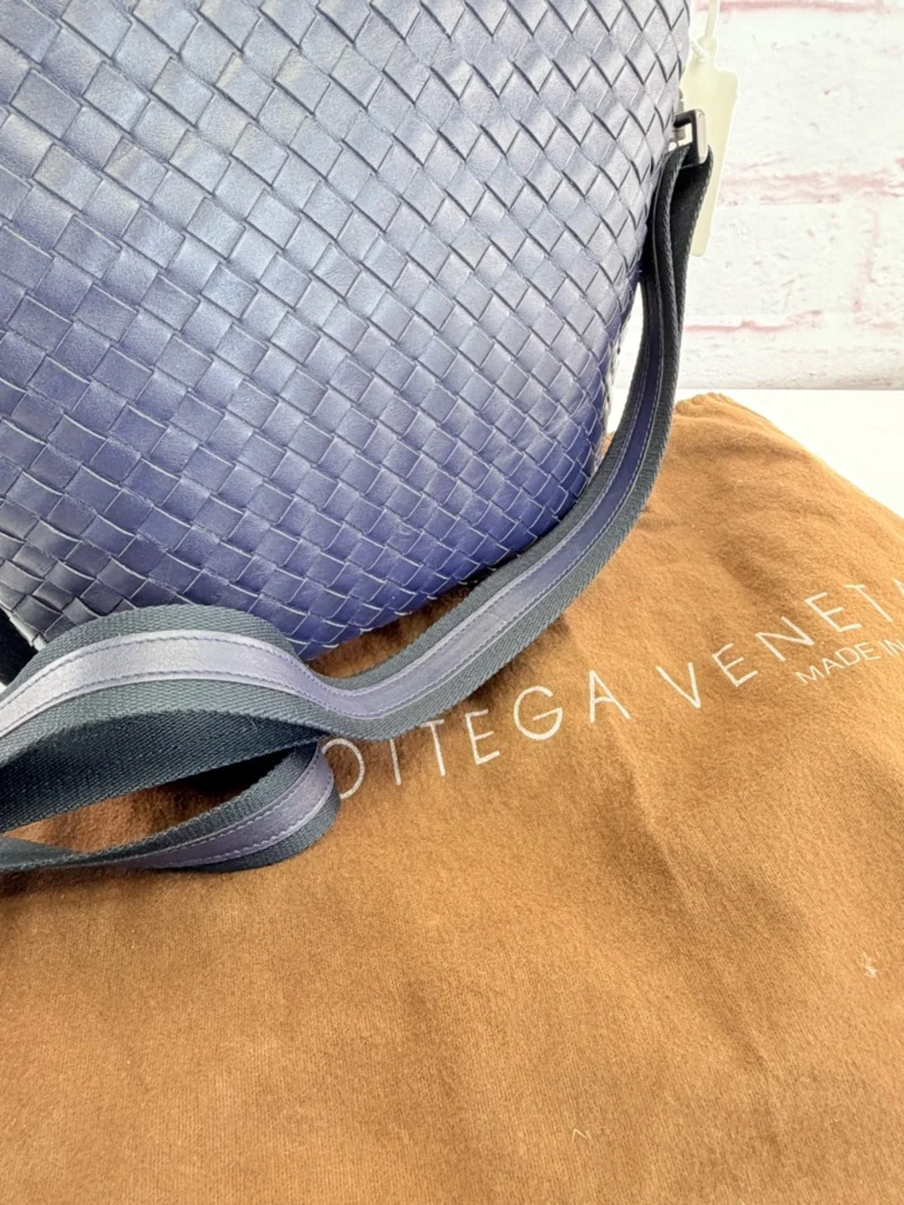 Bottega Veneta Nappa Unisex Flat Intrecciato Woven Leather Crossbody Bag